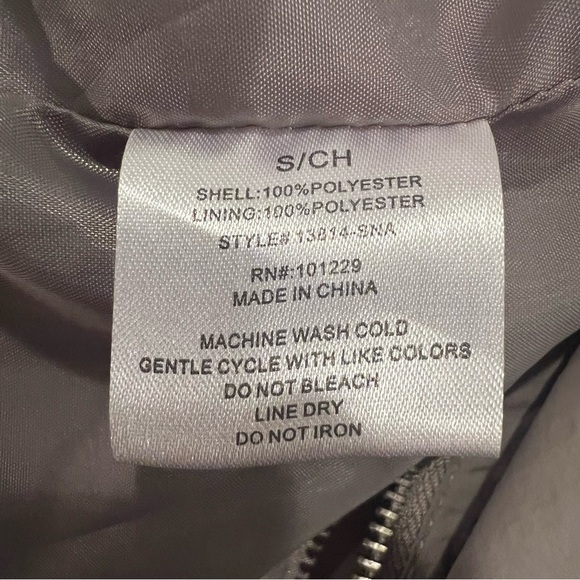 ASHLEY OUTWEAR women’s super lightweight rain jacket/size S - Picture 3 of 15